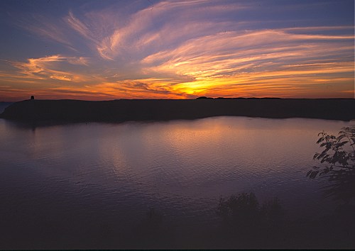Sunset over Lake Nasser.. Photo: L. Bobke