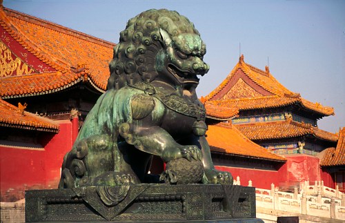 lion statue