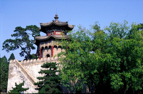 Small tower near the marble boat. 