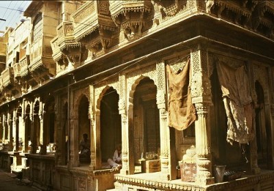 Jaisalmer: ornamented house facades. Photo: L. Bobke