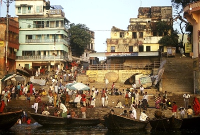 Varanasi, shores of the Ganges. Photo: L. Bobke.