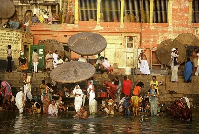 Varanasi, shores of the Ganges. Photo: L. Bobke