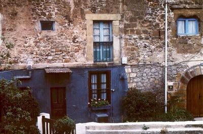 Old house in Laredo. Photo: L. Bobke