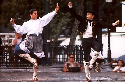 San Sebastin: traditional dance. Photo: L. Bobke